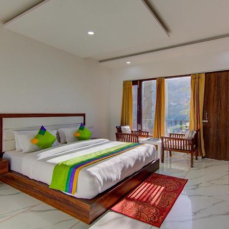 Treebo Down Town, Dalhousie Hotel Екстериор снимка