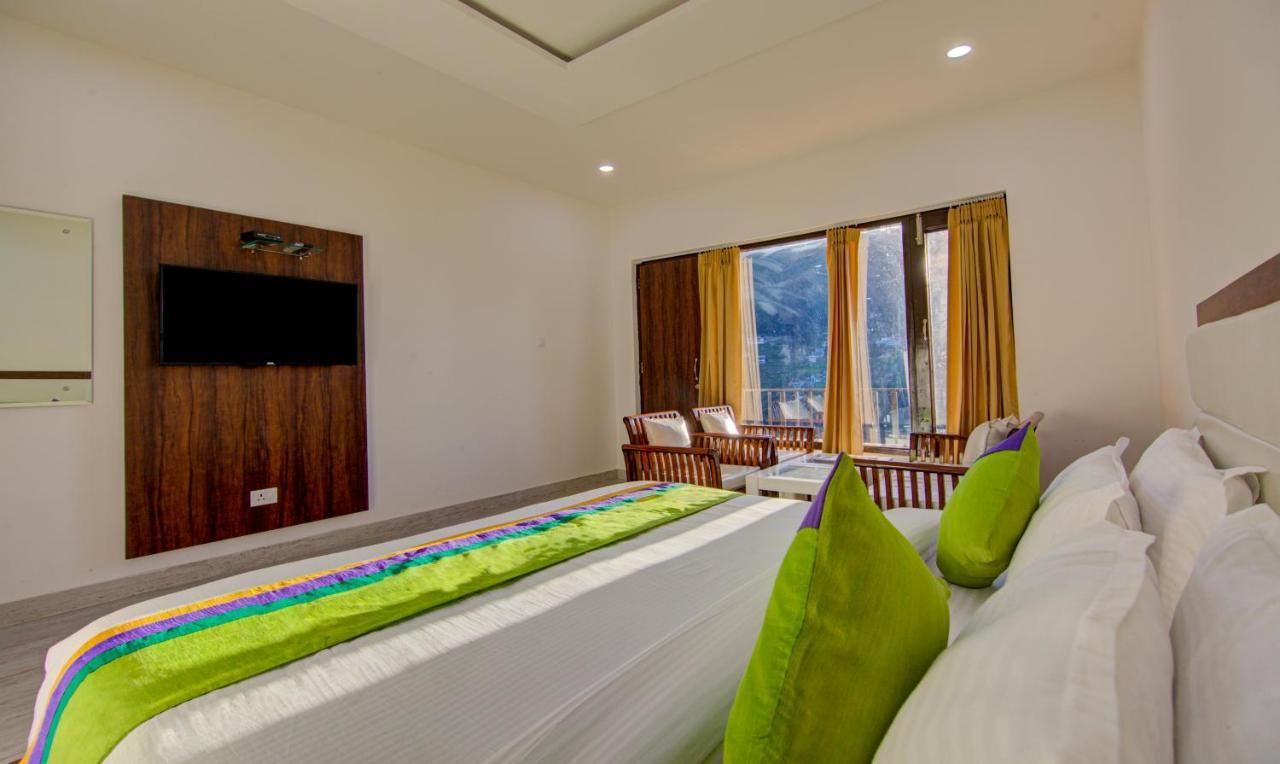 Treebo Down Town, Dalhousie Hotel Екстериор снимка