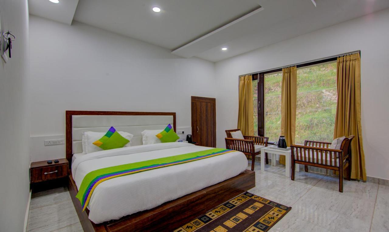 Treebo Down Town, Dalhousie Hotel Екстериор снимка